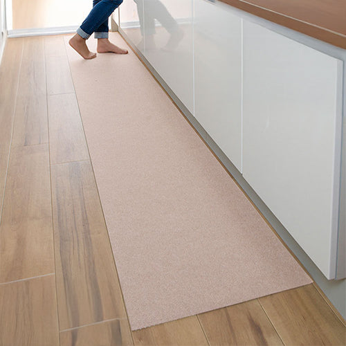 サンコー おくだけ吸着 キッチンマット 90×270cm 厚み3mm 日本製 国産 撥水 はっ水 洗える 洗濯可 床暖房 床暖対応 無地 キズ防止 汚れ防止 マット ペット ペット用マット ロングマット