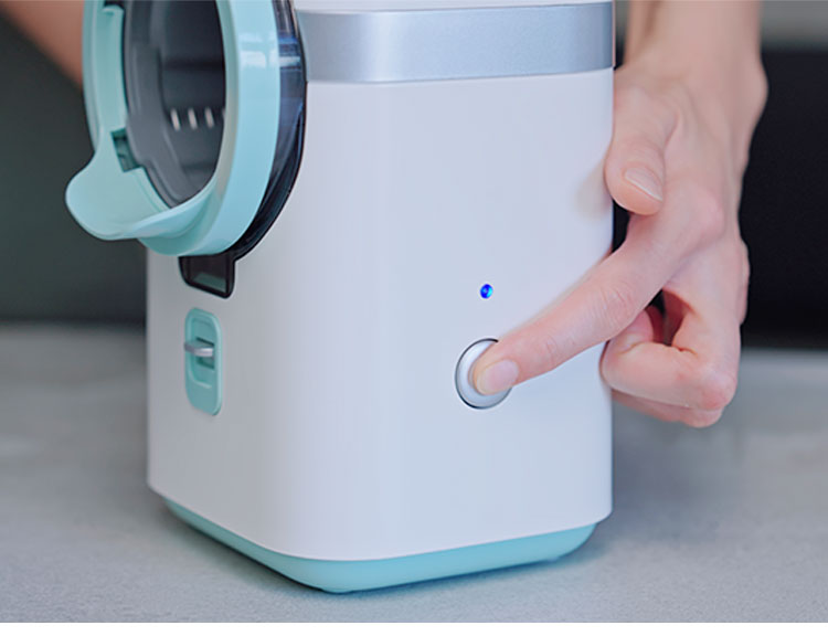 T-PROFESSIONAL 電動スライサー ザ・パーフェクトオートスライサー 多機能 マルチ 野菜 スライサー 千切り 電動 玉ねぎ じゃがいも 大根 スライサー セット 5種類の刃 安全装置搭載(代引不可)