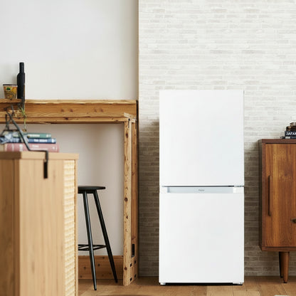 Haier ハイアール 冷凍冷蔵庫 121L 右開き 2ドア コンパクト 自動霜取 冷蔵庫 一人暮らし コンプレッサー式 ドアポケット フリーケース 引き出し スリム 省エネ 静音 天板 棚 JR-NF121C-W(代引不可)