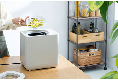 生ごみ処理機 GYUTTO ギュット 4L 縮小化 乾燥 粉砕 活性炭カートリッジ 消臭 脱臭 追加投入 透明窓 静音 洗浄機能 清潔 衛生 キッチン 肥料 固い 家庭用 夏 虫 QUADS QS561