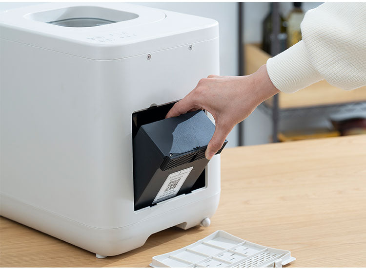 生ごみ処理機 GYUTTO ギュット 4L 縮小化 乾燥 粉砕 活性炭カートリッジ 消臭 脱臭 追加投入 透明窓 静音 洗浄機能 清潔 衛生 キッチン 肥料 固い 家庭用 夏 虫 QUADS QS561