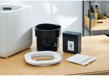 生ごみ処理機 GYUTTO ギュット 4L 縮小化 乾燥 粉砕 活性炭カートリッジ 消臭 脱臭 追加投入 透明窓 静音 洗浄機能 清潔 衛生 キッチン 肥料 固い 家庭用 夏 虫 QUADS QS561