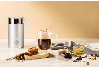 ツヴィリング エンフィニジー ミルクフォーマー 電動 クリーマー ミルクフォーサー 泡立て器 静音 シルバー ブラック おしゃれ ZWILLING Enfinigy 日本正規品 53104-300 53104-301(代引不可)